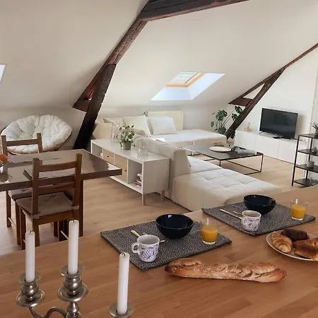 Le Monde D'elodie - Gare Routiere Apartment