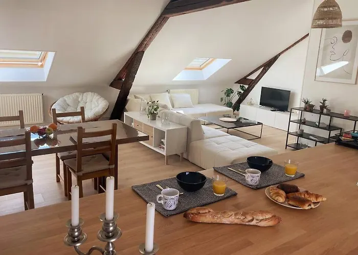 Le Monde D'elodie - Gare Routiere Apartment