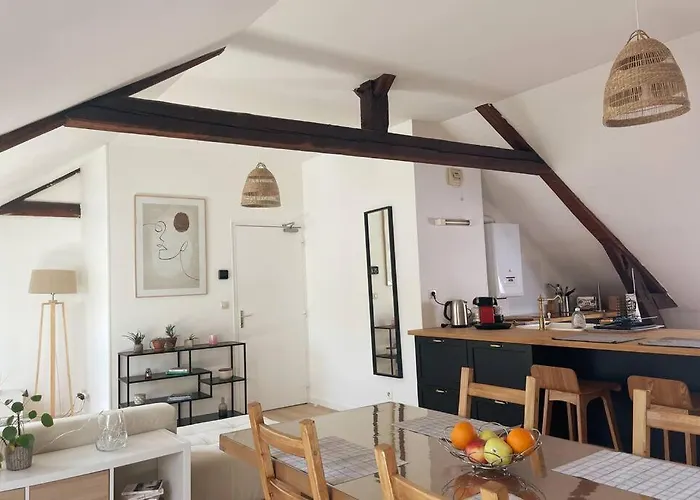 Le Monde D'elodie - Gare Routiere Apartment *